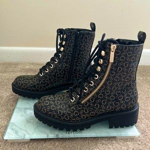 womens Guess Los Angeles lace-up double zipper combat boots in black/brown